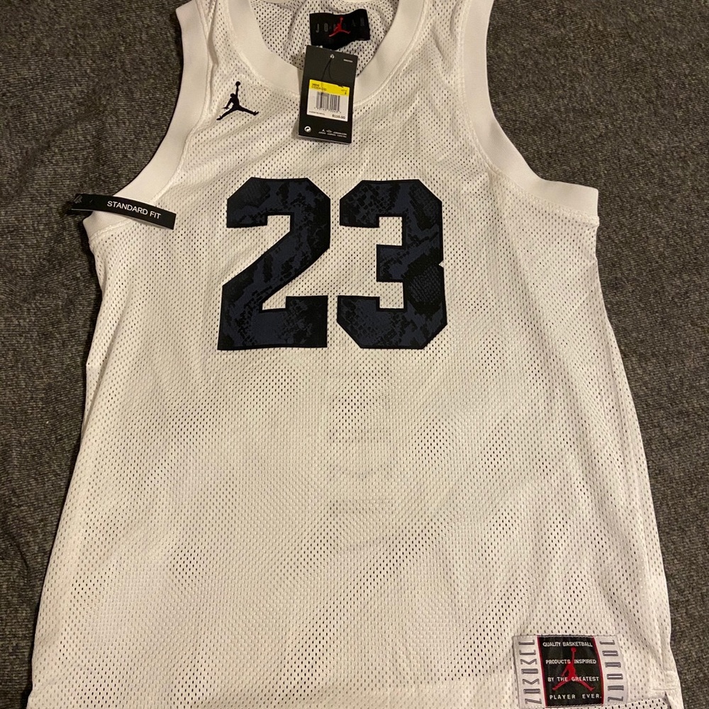 NEW Nike Jordan Retro 11 Jersey

Snakeskin